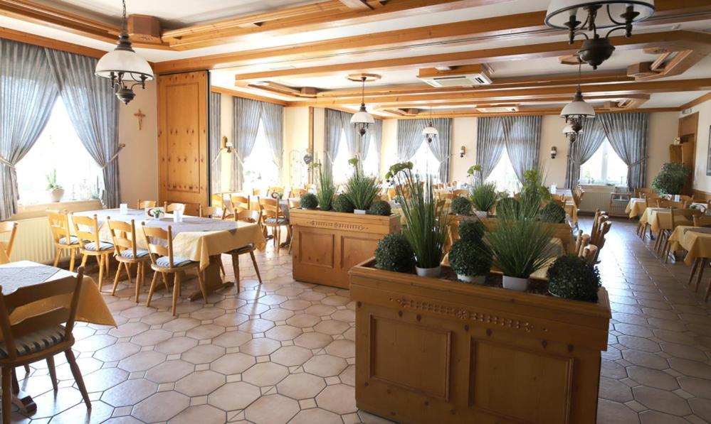 Landhaus Rhoenblick คุนเซล ภายนอก รูปภาพ